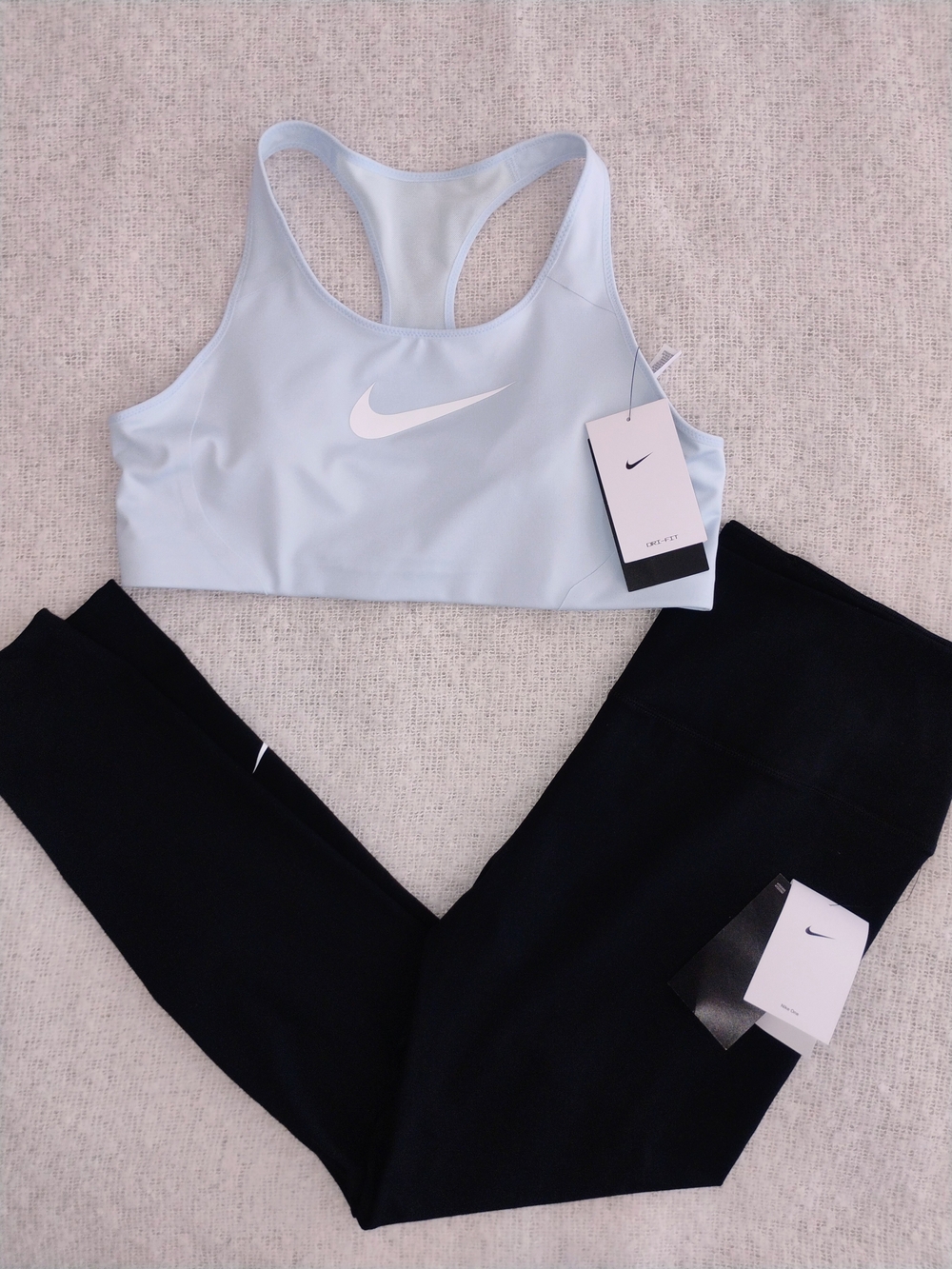 Nike Women's Athletic Set in Black & Blue NWT
